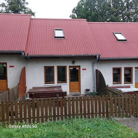 Domki Nad Jeziorem Karlowice Екстериор снимка